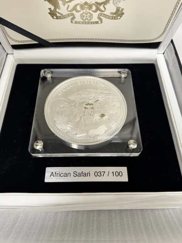 African Safari - Nashorn -1 KG Silber Proof 2019 +Box +COA*